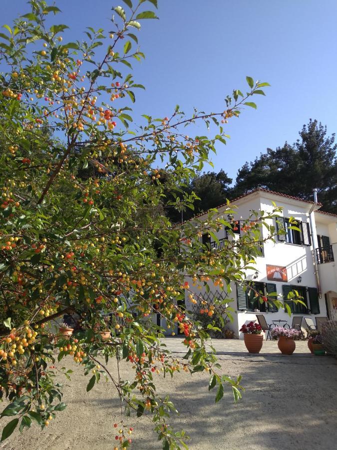 Eri Rooms To Let Raches  Exterior foto