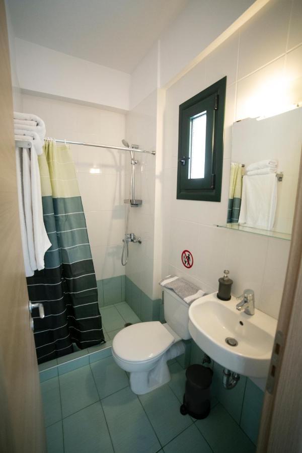 Eri Rooms To Let Raches  Exterior foto